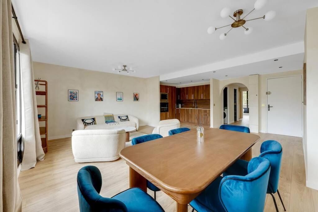 D'exception A Achille Peretti I * Neuilly-sur-Seine